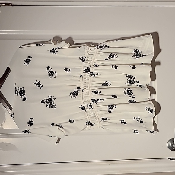 NWT Torrid Babydoll Flutter Top - Picture 4 of 5